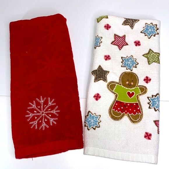 Christmas Holiday Bathroom Hand Towels - Picture 1 of 9